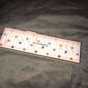 😍MAC PRISSY PRINCESS EYESHADOW PALETTE